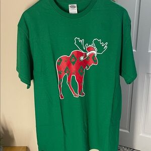 Delta Christmas moose tee shirt NWOT